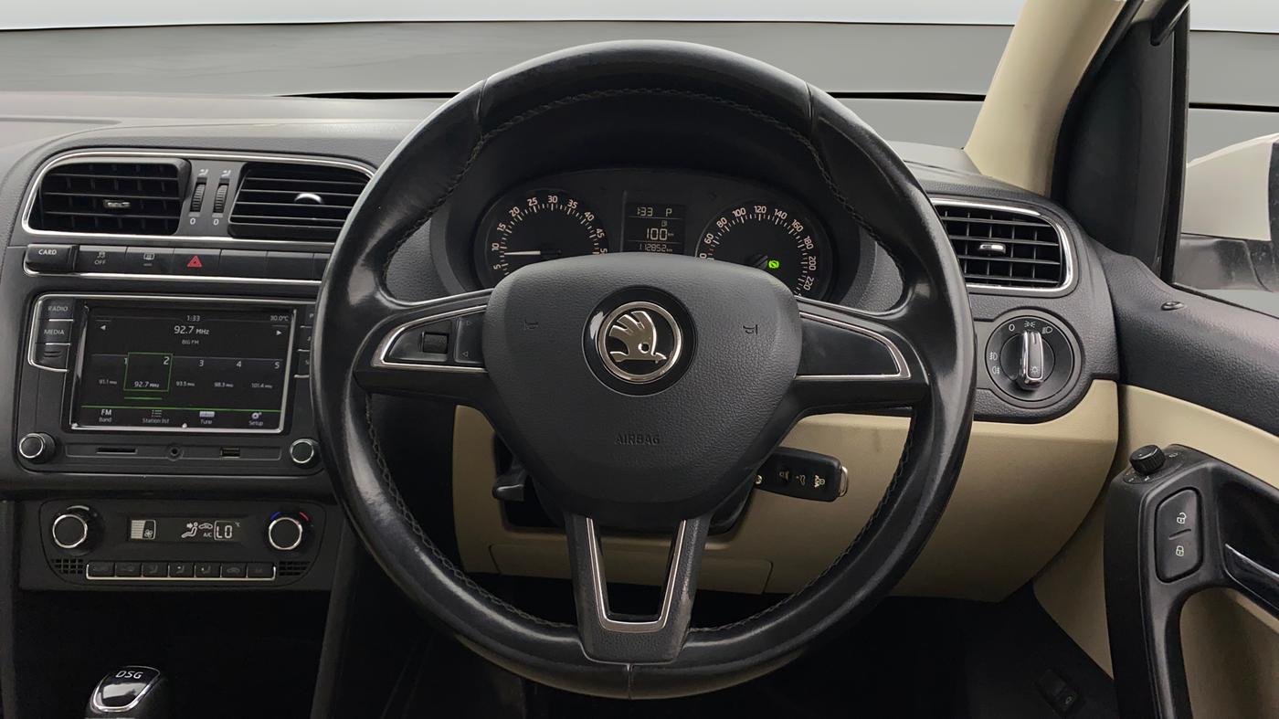 2017 Skoda Rapid STYLE 1.5 TDI AT, Diesel, Automatic, 1,12,847 km, Steering Wheel Close Up