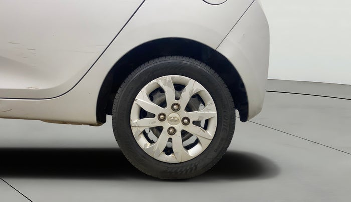 2014 Hyundai Eon SPORTZ, Petrol, Manual, 99,432 km, Left Rear Wheel