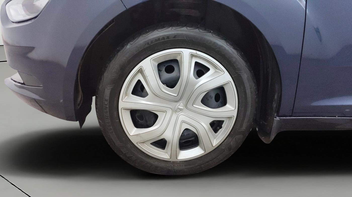 2022 Tata ALTROZ XTA, Petrol, Automatic, 36,238 km, Left Front Wheel