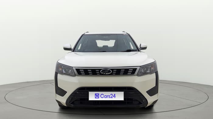 2021 Mahindra XUV300 W6 1.2 PETROL, Petrol, Manual, 92,387 km, Front