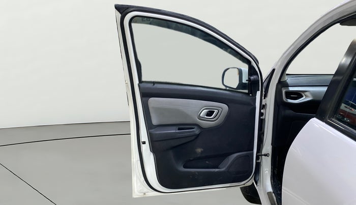 2020 Datsun Redi Go T(O), Petrol, Manual, 48,992 km, LHS Front Door