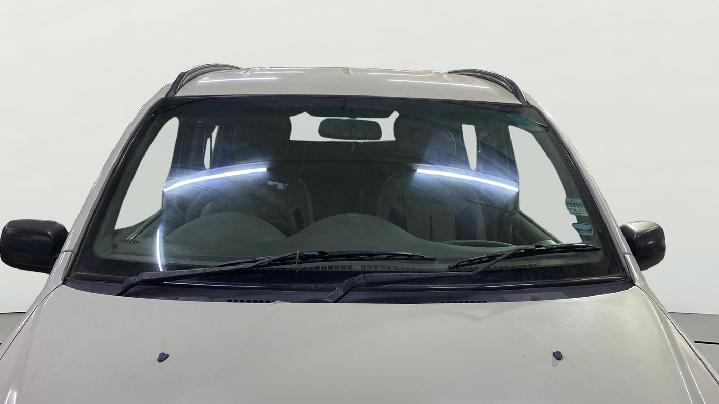 2013 Mahindra Quanto C4, Diesel, Manual, 97,159 km, Front Windshield