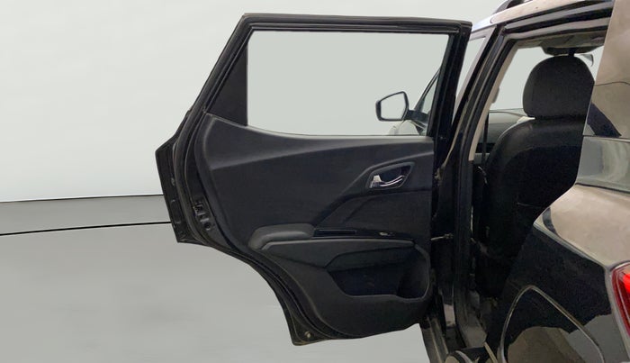 2023 Mahindra XUV300 W8 1.2 PETROL, Petrol, Manual, 59,860 km, LHS Rear Door