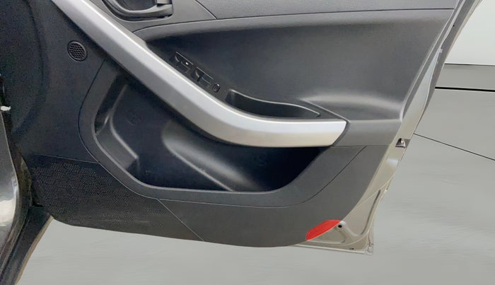 2022 Tata NEXON XM SUNROOF DIESEL, Diesel, Manual, 36,950 km, Driver Side Door Panels Control