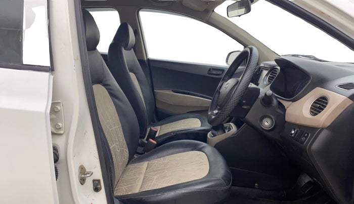 2017 Hyundai Grand i10 MAGNA 1.2 KAPPA VTVT, CNG, Manual, 65,305 km, Right Side Front Door Cabin