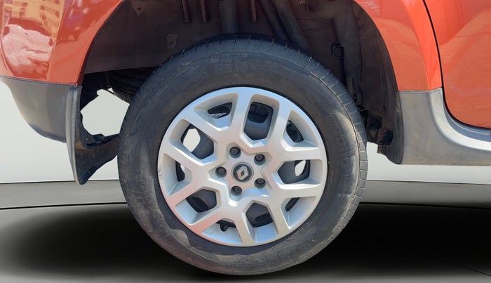 2021 Renault Duster RXS 1.5 PETROL MT, Petrol, Manual, 37,689 km, Right Rear Wheel