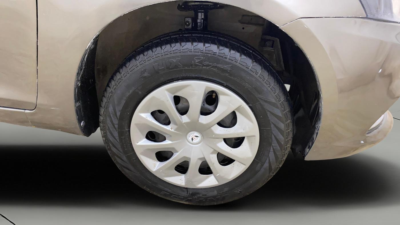 2016 Maruti Swift Dzire VXI, Petrol, Manual, 73,811 km, Right Front Wheel