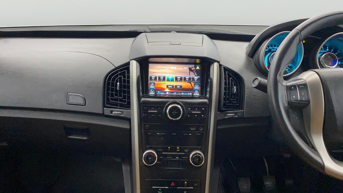 2020 Mahindra XUV500 W9, Diesel, Manual, 40,716 km, Air Conditioner