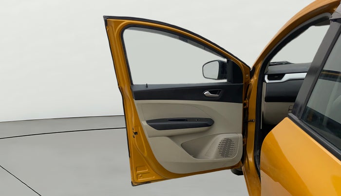 2023 Renault TRIBER RXZ AMT, Petrol, Automatic, 15,606 km, LHS Front Door