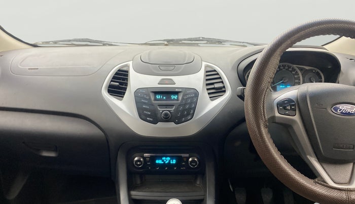 2016 Ford New Figo TITANIUM 1.2 PETROL MT, Petrol, Manual, 1,32,597 km, Air Conditioner