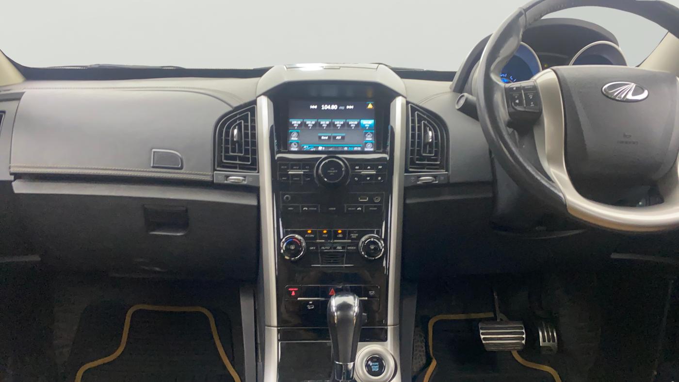 2018 Mahindra XUV500 W11 AT, Diesel, Automatic, 85,907 km, Air Conditioner