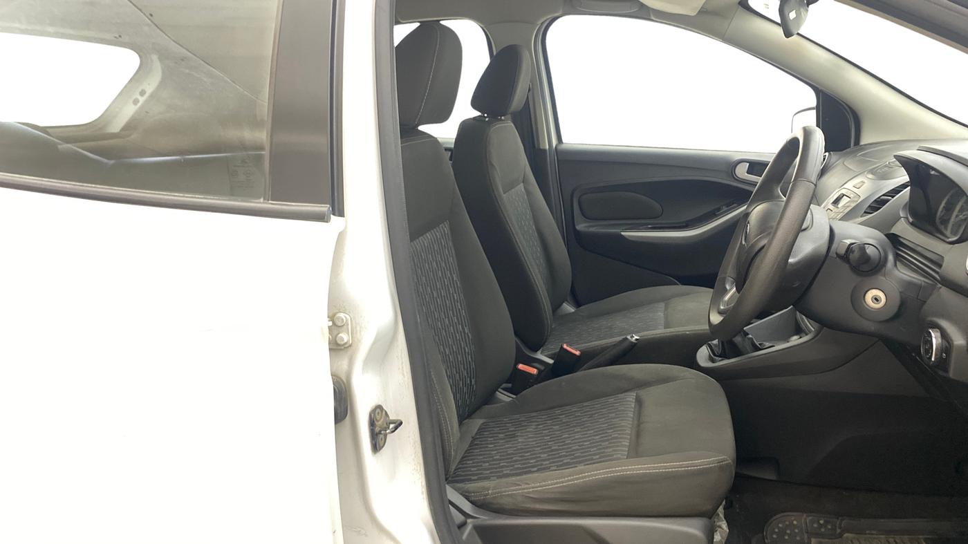 2015 Ford New Figo TREND 1.5L DIESEL, Diesel, Manual, 1,01,193 km, Right Side Front Door Cabin