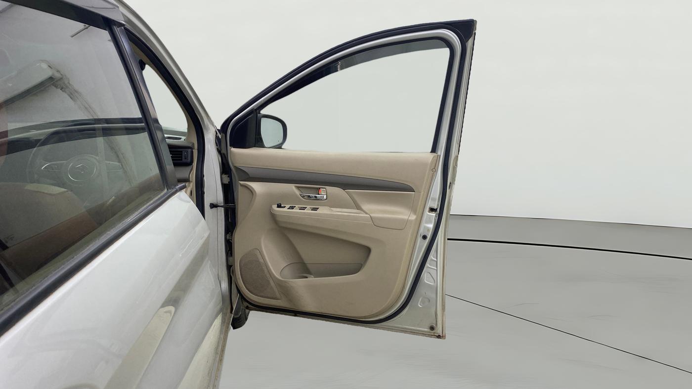 2022 Maruti Ertiga VXI SHVS, Petrol, Manual, 9,786 km, RHS Front Door