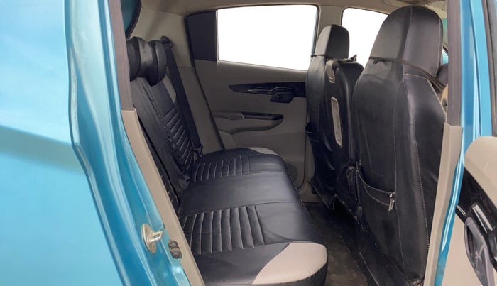 2016 Mahindra Kuv100 K6 5 STR, Petrol, Manual, 64,900 km, Right Side Rear Door Cabin