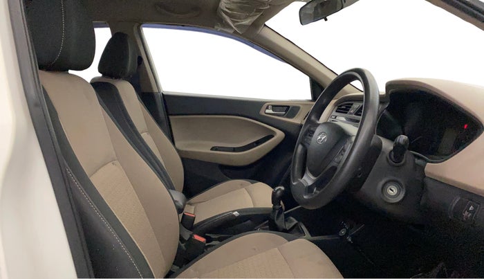 2016 Hyundai Elite i20 MAGNA 1.2, Petrol, Manual, 53,863 km, Right Side Front Door Cabin