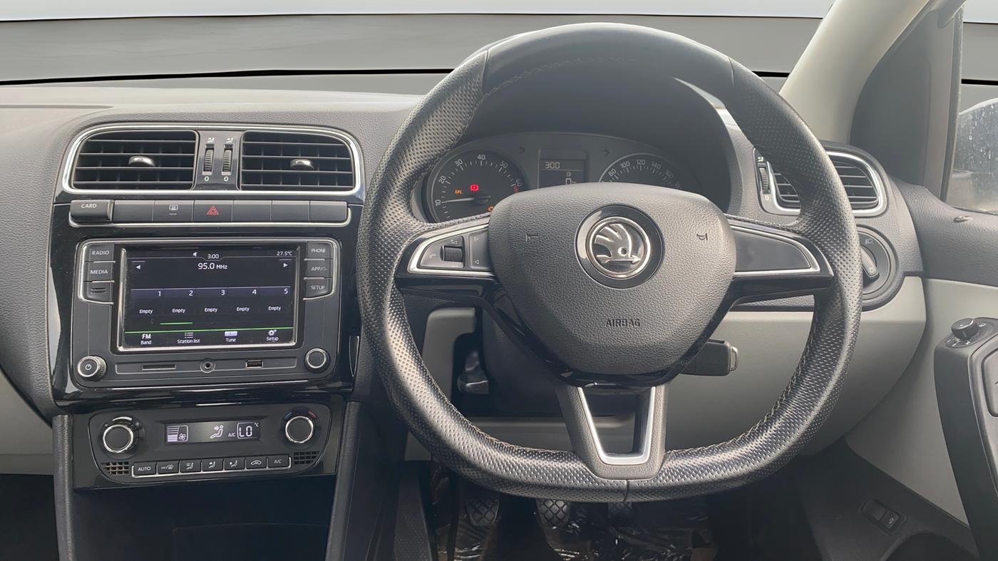 2021 Skoda Rapid 1.0 AMBITION TSI MT, Petrol, Manual, 39,688 km, Steering Wheel Close Up