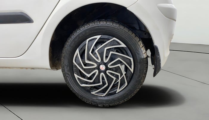 2015 Hyundai i10 MAGNA 1.1, CNG, Manual, 54,843 km, Left Rear Wheel