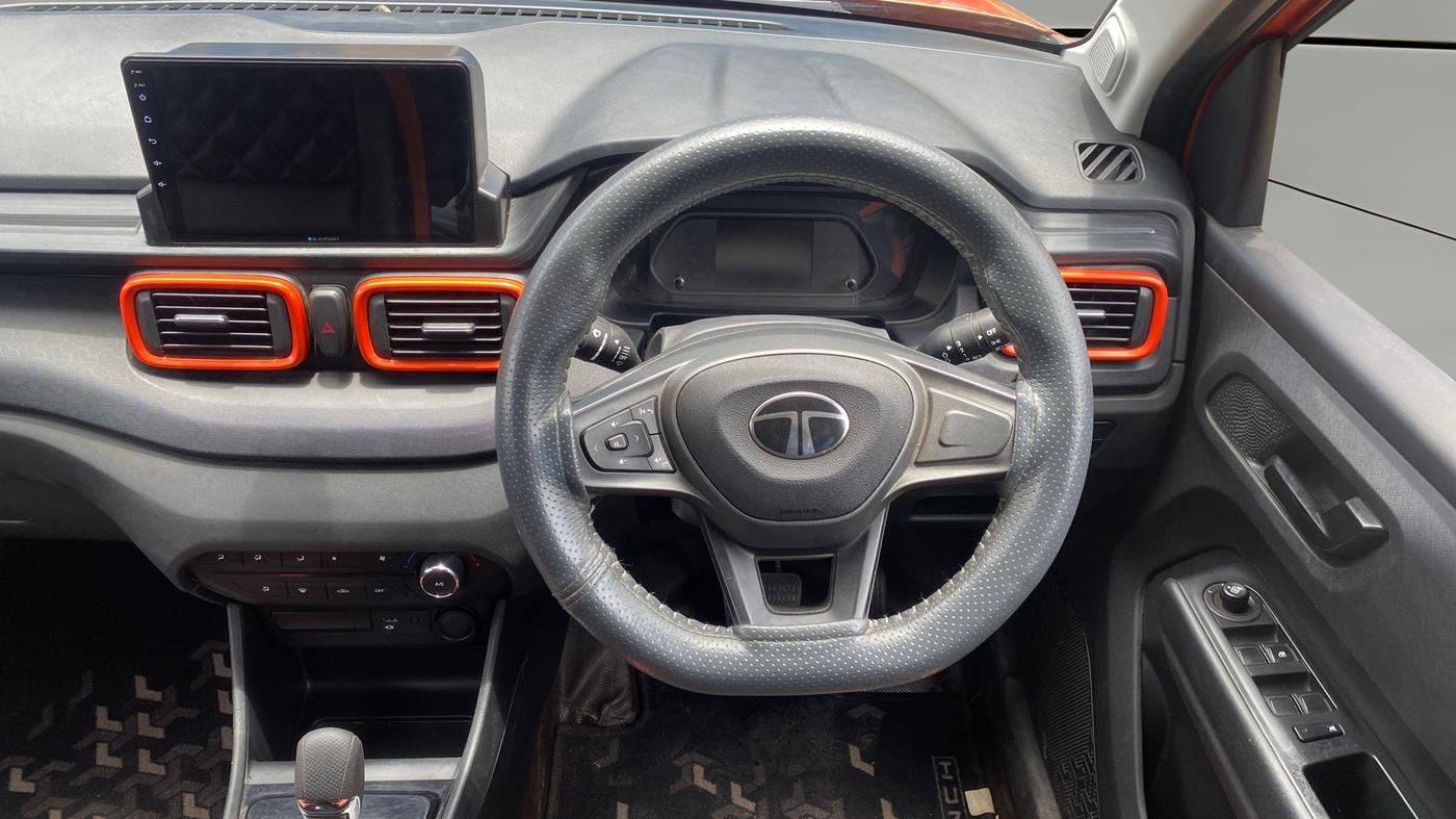 2024 Tata PUNCH ADVENTURE RHYTHM PACK AMT, Petrol, Automatic, 22,360 km, Steering Wheel Close Up