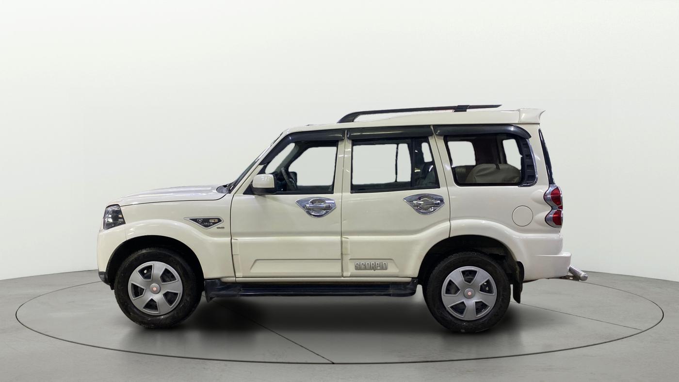 2018 Mahindra Scorpio S7, Diesel, Manual, 30,082 km, Left Side