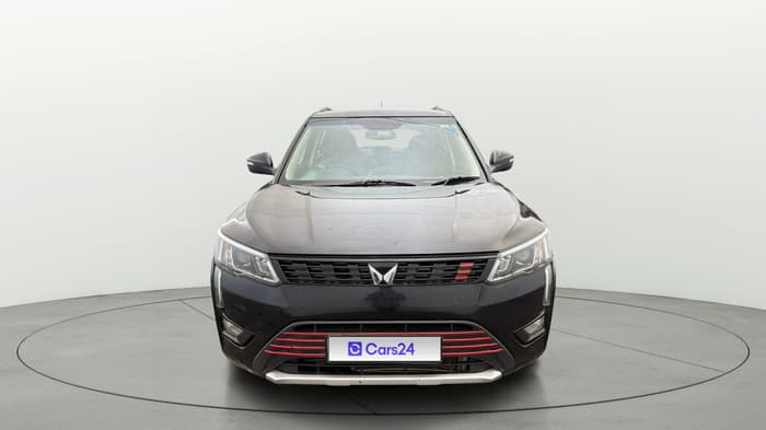 2023 Mahindra XUV300 W8 (O) 1.2 PETROL, Petrol, Manual, 89,717 km, Front