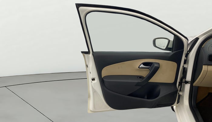 2017 Volkswagen Ameo COMFORTLINE 1.5 AT, Diesel, Automatic, 69,978 km, LHS Front Door