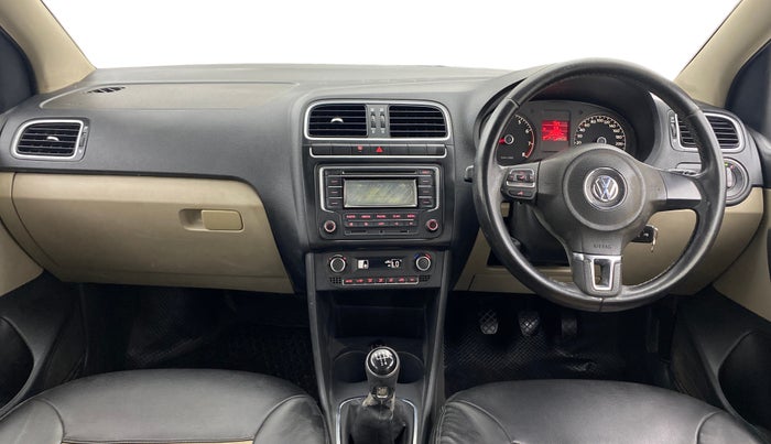 2013 Volkswagen Polo HIGHLINE1.2L, Petrol, Manual, 1,42,355 km, Dashboard