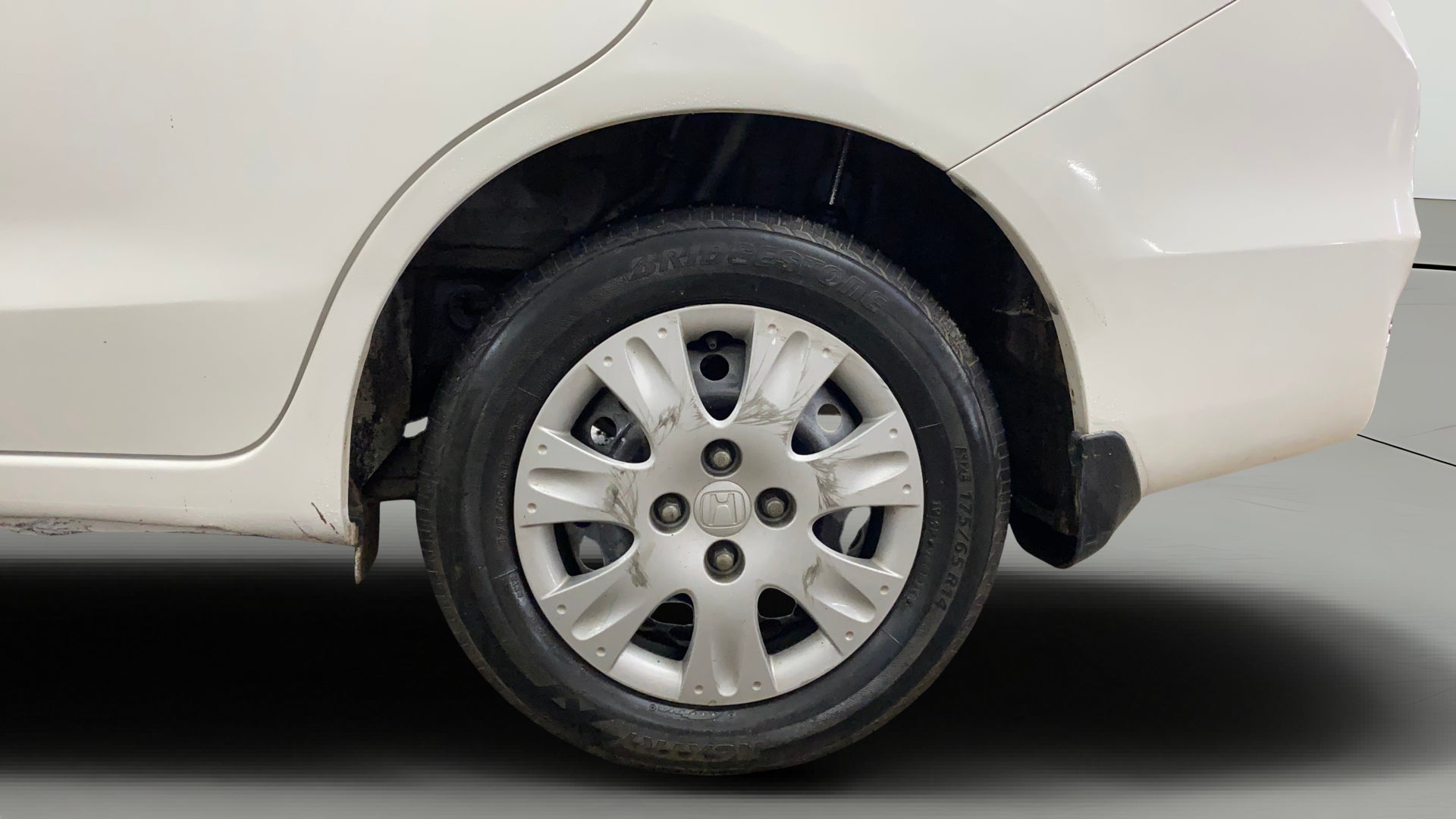 camera-Left-Rear-Wheel