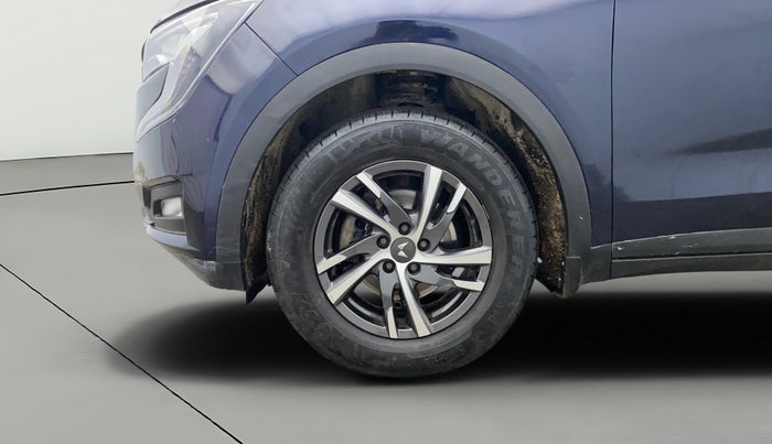 2022 Mahindra XUV700 AX 5 P MT 7 STR, Petrol, Manual, 32,954 km, Left Front Wheel
