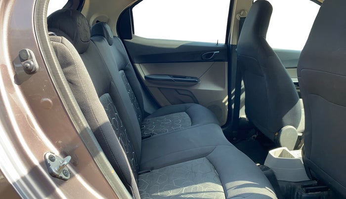 2016 Tata Tiago XT PETROL, Petrol, Manual, 1,09,603 km, Right Side Rear Door Cabin