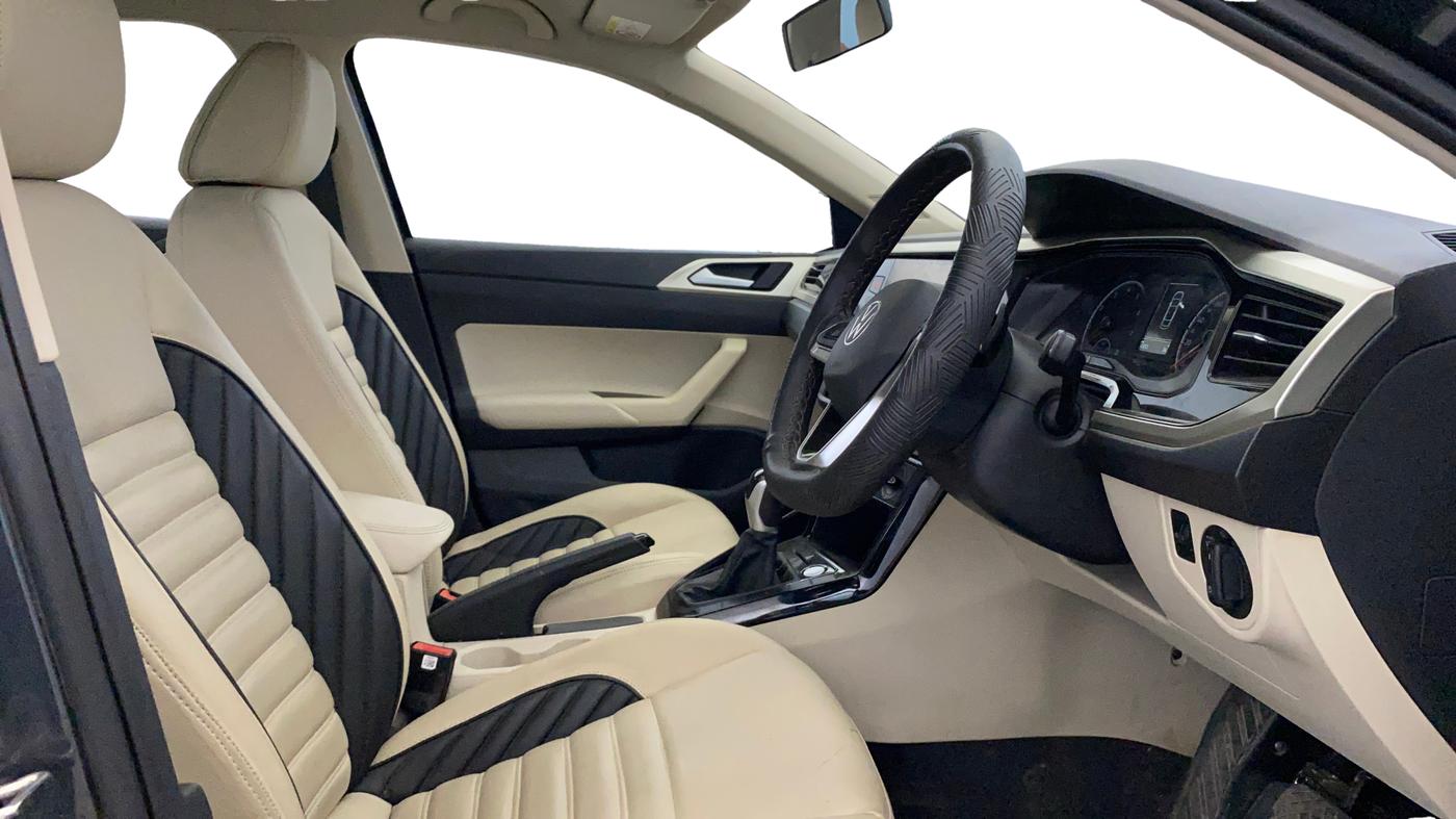2022 Volkswagen VIRTUS HIGHLINE TSI 1.0 AT, Petrol, Automatic, 37,536 km, Right Side Front Door Cabin