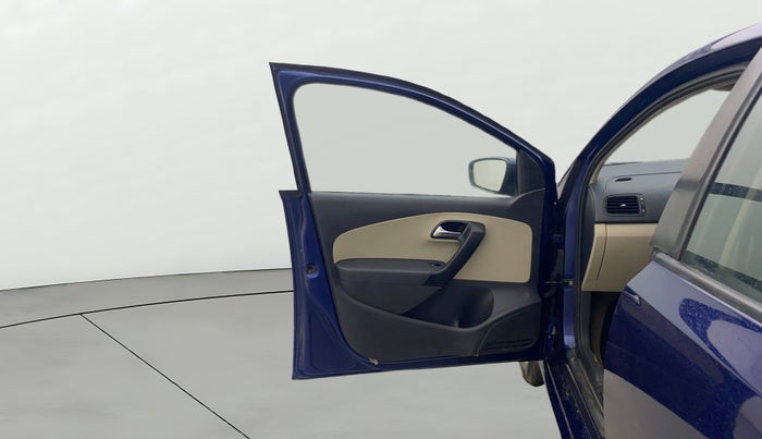 2013 Volkswagen Polo COMFORTLINE 1.2L PETROL, Petrol, Manual, 1,01,413 km, LHS Front Door