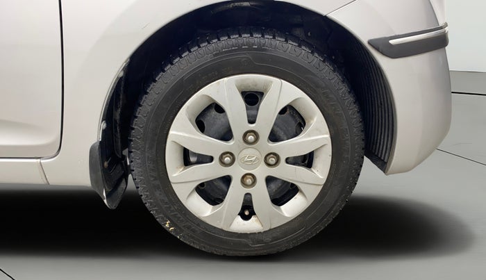 2018 Hyundai Eon MAGNA +, Petrol, Manual, 23,509 km, Right Front Wheel