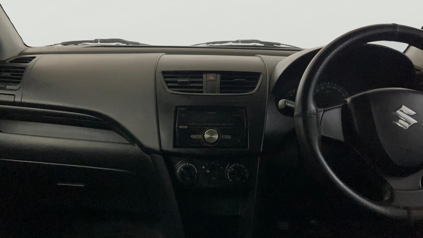 2014 Maruti Swift LXI, Petrol, Manual, 61,207 km, Air Conditioner