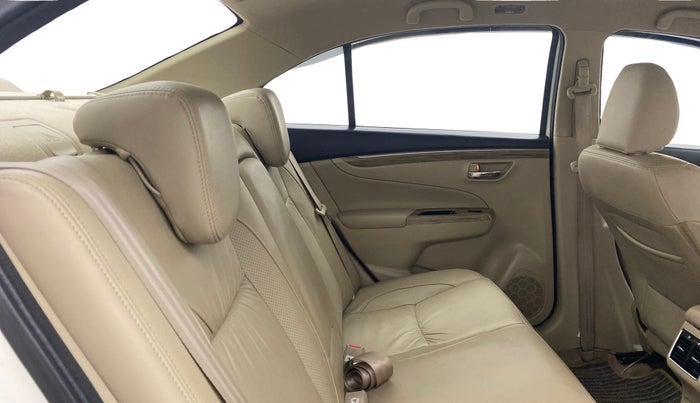 2022 Maruti Ciaz ALPHA 1.5 SHVS PETROL, Petrol, Manual, 45,939 km, Right Side Rear Door Cabin