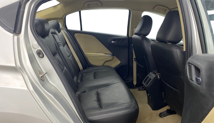 2015 Honda City 1.5L I-VTEC V MT, Petrol, Manual, 49,329 km, Right Side Rear Door Cabin