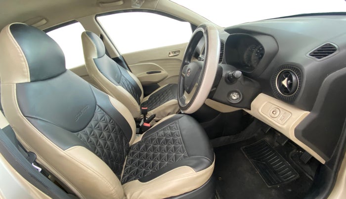 2019 Hyundai NEW SANTRO SPORTZ MT, Petrol, Manual, 22,798 km, Right Side Front Door Cabin