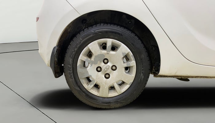 2013 Hyundai i20 MAGNA 1.2, CNG, Manual, 92,648 km, Right Rear Wheel