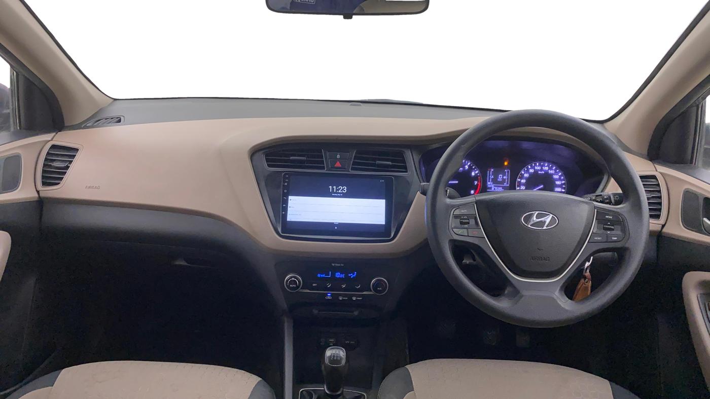 2017 Hyundai Elite i20 ASTA 1.2, Petrol, Manual, 1,08,528 km, Dashboard