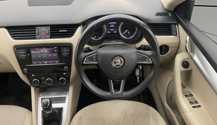 2019 Skoda Octavia AMBITION 1.4 TSI, Petrol, Manual, 94,162 km, Steering Wheel Close Up