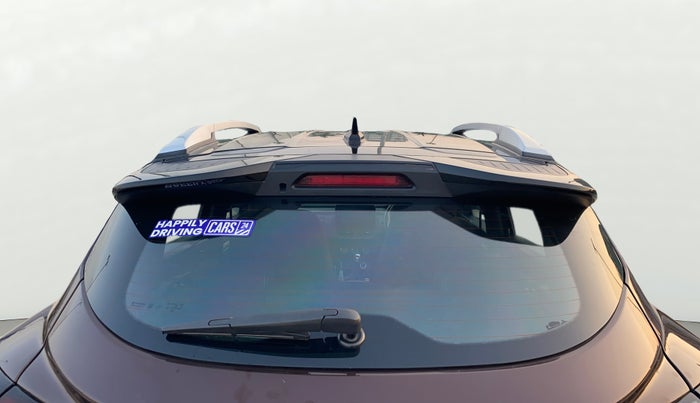 2021 Renault Kiger RXZ AMT DUAL TONE, Petrol, Automatic, 34,991 km, Rear Windshield