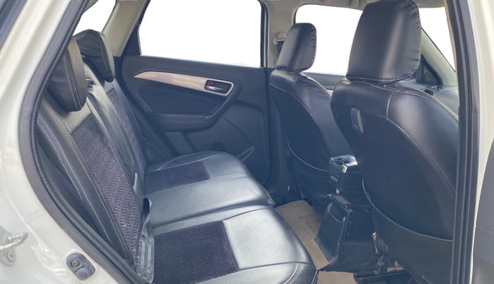 2016 Maruti Vitara Brezza VDI, Diesel, Manual, 72,279 km, Right Side Rear Door Cabin