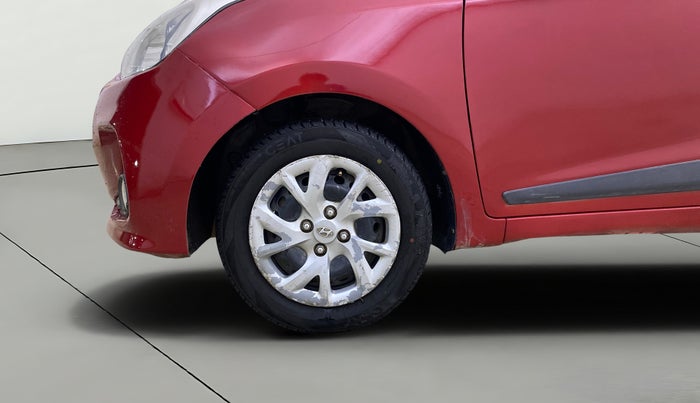 2017 Hyundai Grand i10 SPORTZ (O) 1.2 KAPPA VTVT, Petrol, Manual, 1,28,898 km, Left Front Wheel