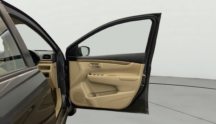 2023 Maruti Ciaz DELTA 1.5 SHVS MT PETROL, Petrol, Manual, 25,156 km, RHS Front Door