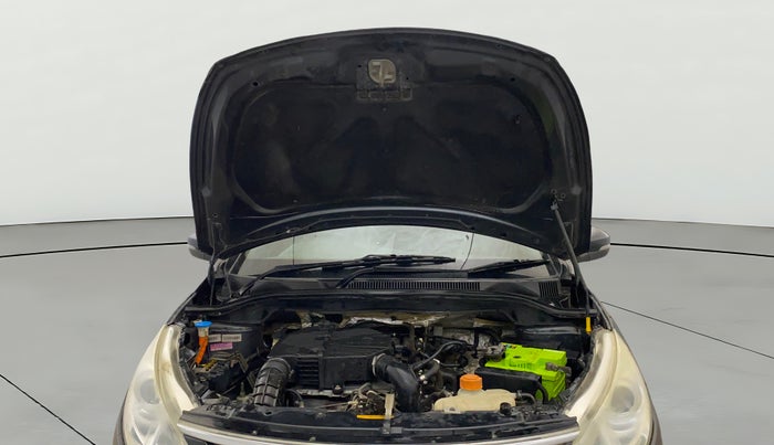 2016 Tata Zest XMS PETROL, Petrol, Manual, 67,822 km, Open Bonet