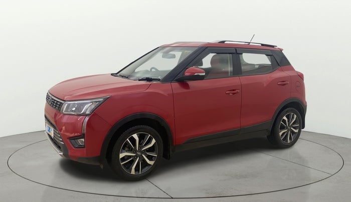 2019 Mahindra XUV300 W8 (O) 1.5 DIESEL AMT, Diesel, Automatic, 64,912 km, Left Front Diagonal