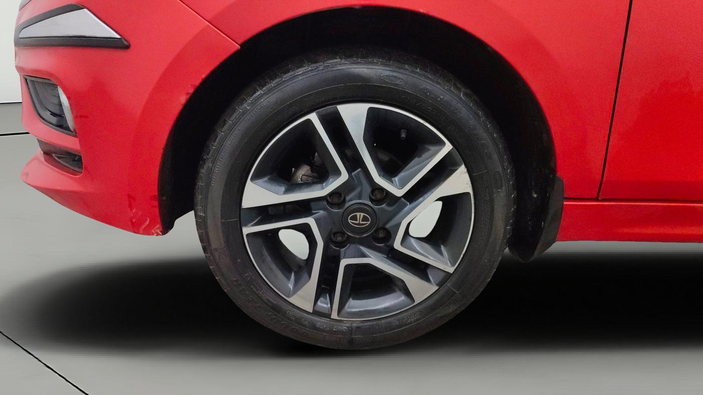 2020 Tata Tiago XZA PLUS PETROL, Petrol, Automatic, 33,895 km, Left Front Wheel