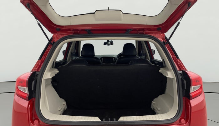 2022 Mahindra XUV300 W6 1.5 Diesel, Diesel, Manual, 50,637 km, Boot Open Zoomed View