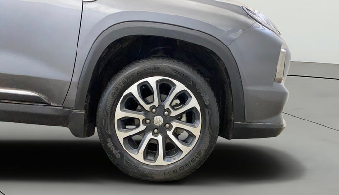 2024 Maruti Grand Vitara SIGMA SMART HYBRID, Petrol, Manual, 25,818 km, Right Front Wheel