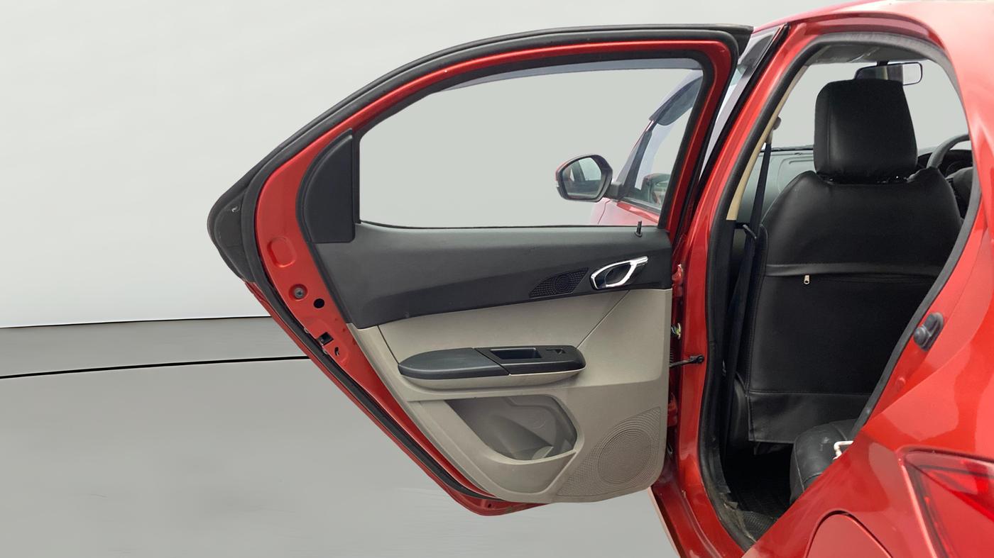 2019 Tata Tiago XZ PLUS PETROL, Petrol, Manual, 33,048 km, LHS Rear Door