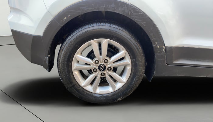 2016 Hyundai Creta SX PLUS 1.6 PETROL, Petrol, Manual, 1,11,085 km, Right Rear Wheel